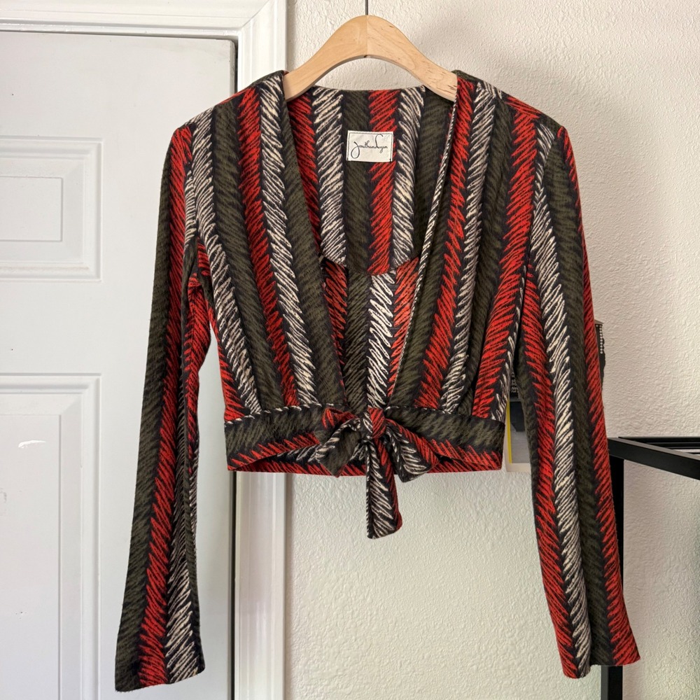 JONATHAN LOGAN vintage striped union made soft fuzzy cropped tie front top shirt